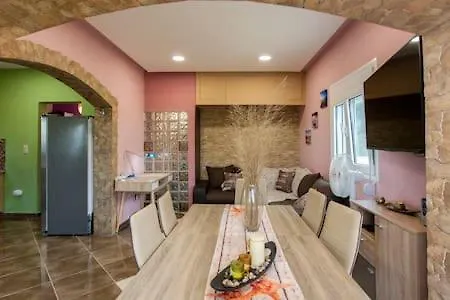 Zoi's House Luxurious Vacation Holiday home *